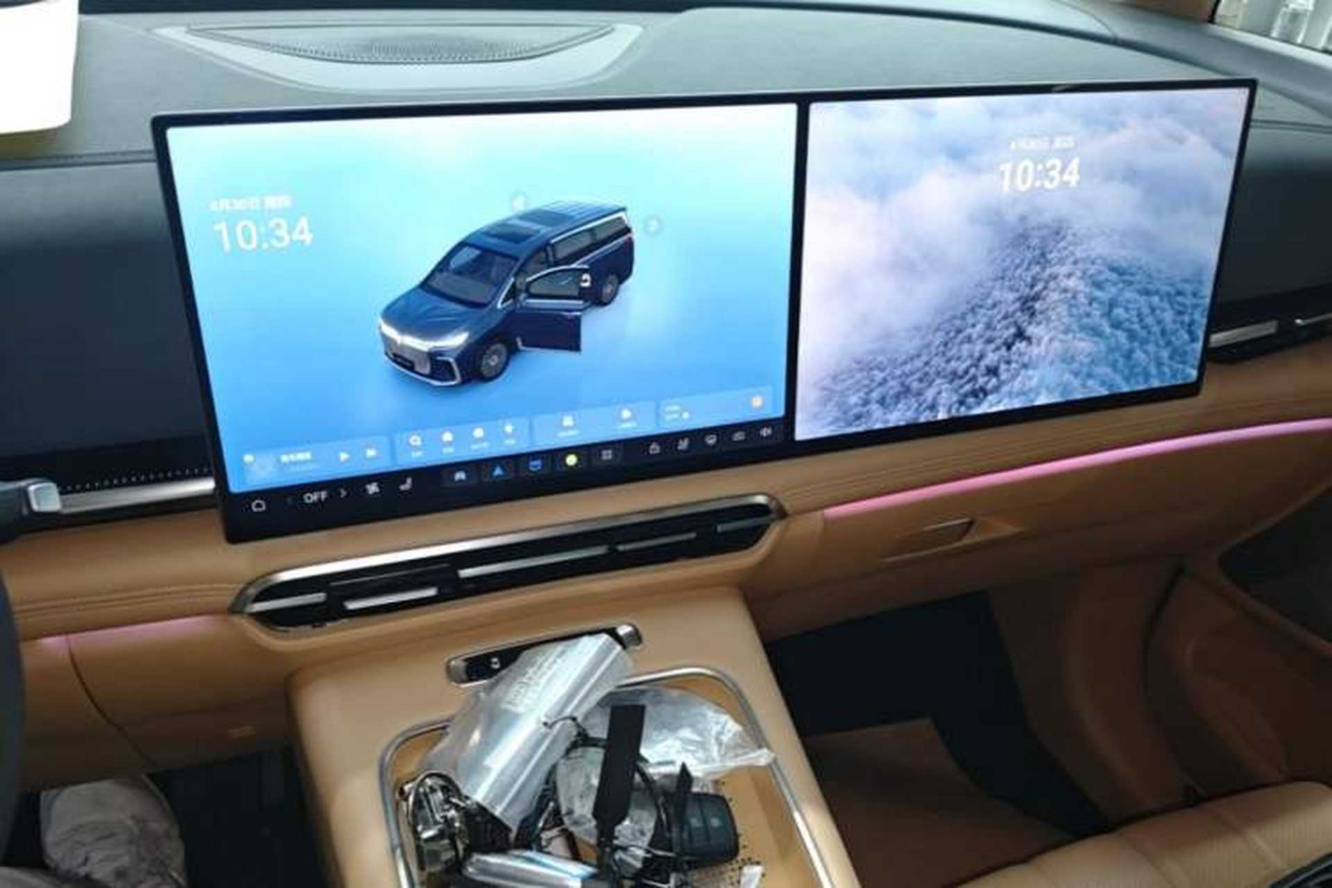 Used VOYAH Dream 2025 PHEV Four-Wheel-Drive Flagship Kunpeng Edition Audio And AC Panel