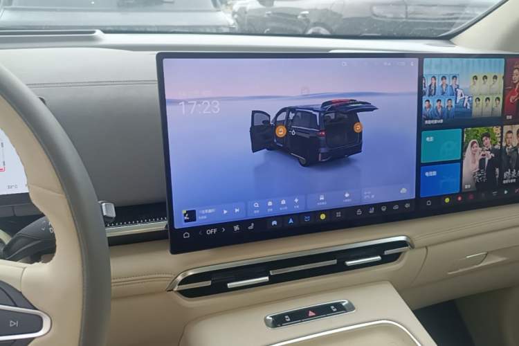 Used VOYAH Dream 2025 PHEV Four-Wheel-Drive Flagship Kunpeng Edition Audio And AC Panel