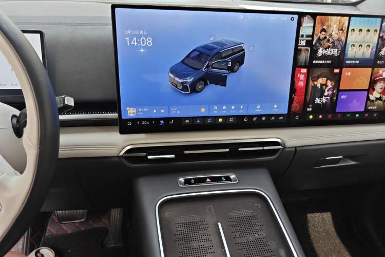 Used VOYAH Dream 2025 PHEV Four-Wheel Drive Excellence Kunpeng Edition Audio And AC Panel