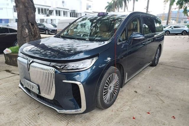 Used VOYAH Dream 2025 PHEV Four-Wheel Drive Prestige Qiankun Edition