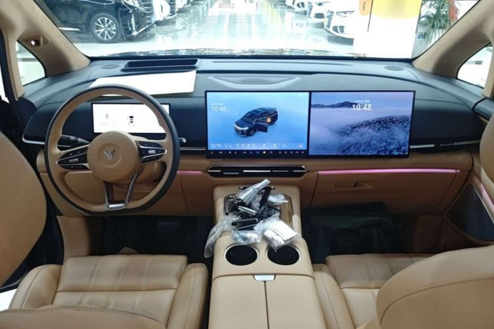 Used VOYAH Dream 2025 PHEV Four-Wheel-Drive Flagship Kunpeng Edition Center Console