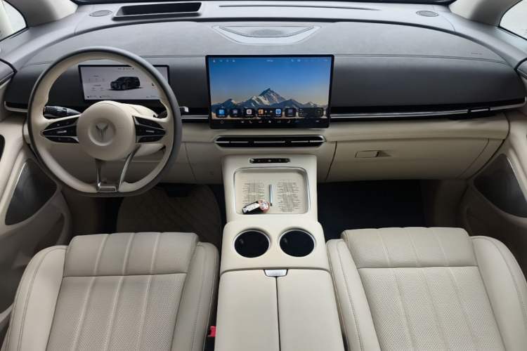 Used VOYAH Dream 2025 PHEV Four-Wheel-Drive Flagship Version – Qiankun Edition Center Console