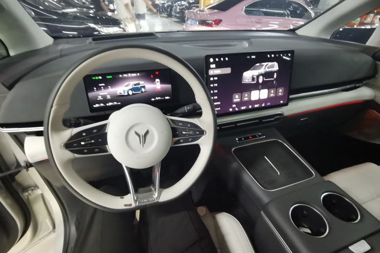 Used VOYAH Dream 2025 PHEV Four-Wheel-Drive Flagship Version – Qiankun Edition Center Console