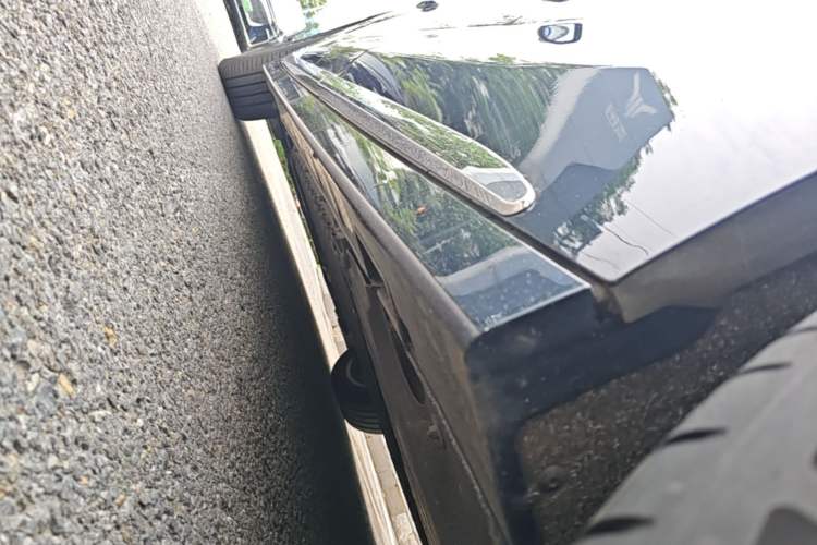 Used VOYAH Dream 2025 PHEV Four-Wheel-Drive Flagship Version – Qiankun Edition Chassis Rear Left