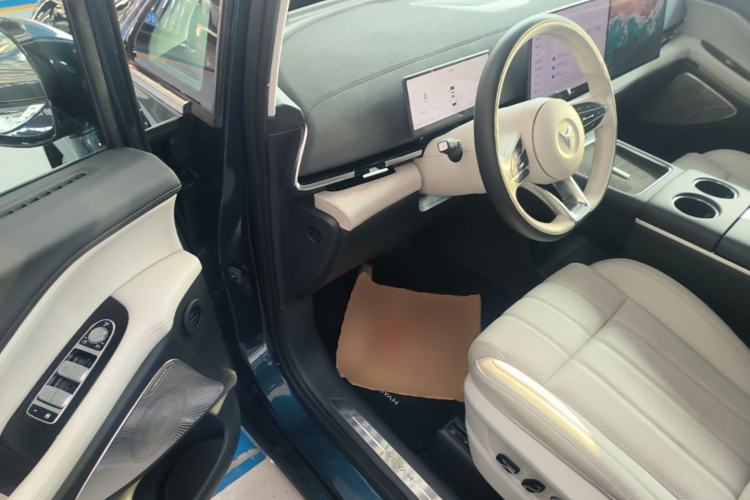 Used VOYAH Dream 2025 PHEV Four-Wheel-Drive Flagship Kunpeng Edition Driver Seat