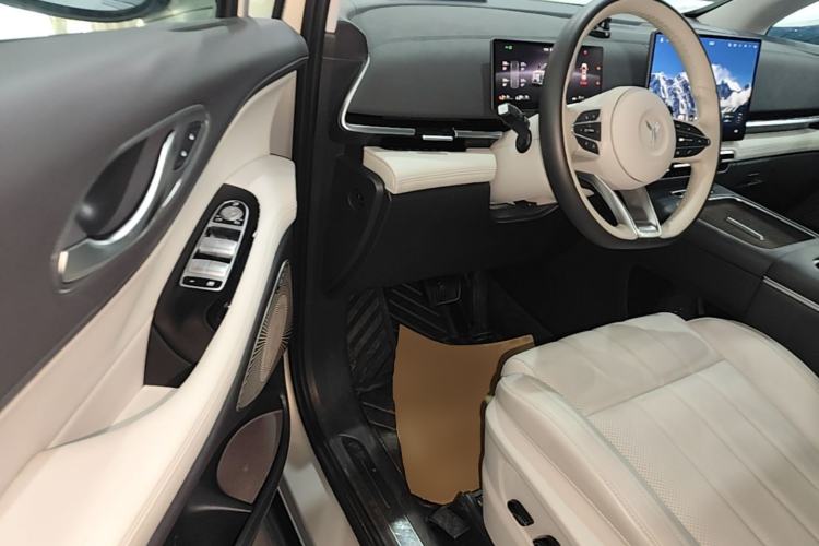 Used VOYAH Dream 2025 PHEV Four-Wheel-Drive Flagship Version – Qiankun Edition Driver Seat