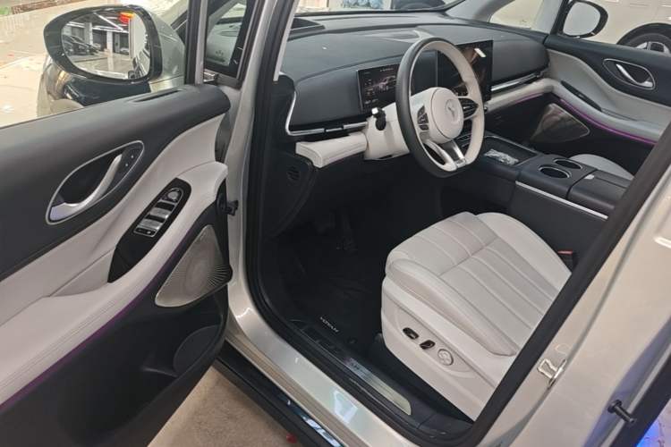 Used VOYAH Dream 2025 PHEV Four-Wheel-Drive Flagship Version – Qiankun Edition Driver Seat