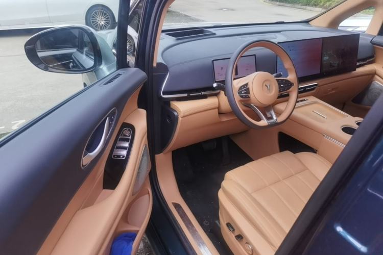 Used VOYAH Dream 2025 PHEV Four-Wheel-Drive Flagship Kunpeng Edition Driver Seat