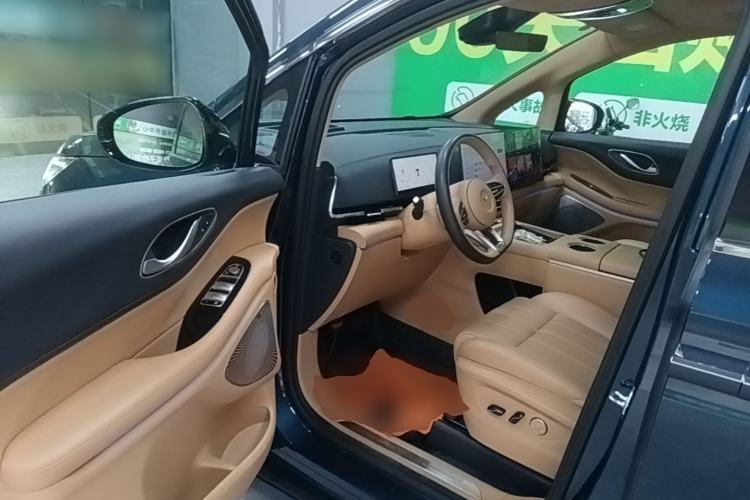 Used VOYAH Dream 2025 PHEV Four-Wheel-Drive Flagship Kunpeng Edition Driver Seat