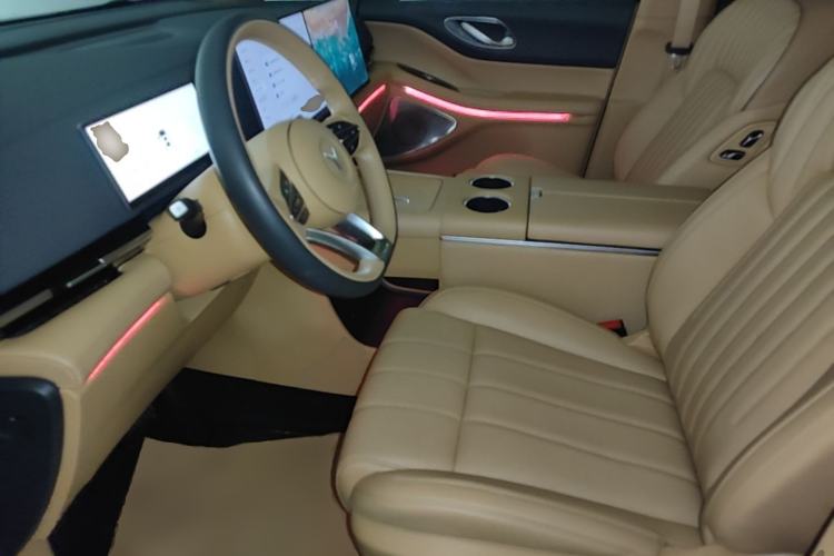Used VOYAH Dream 2025 PHEV Four-Wheel-Drive Flagship Kunpeng Edition Driver Seat
