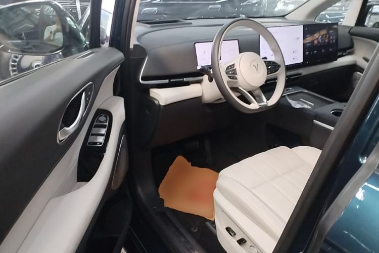 Used VOYAH Dream 2025 PHEV Four-Wheel-Drive Flagship Kunpeng Edition Driver Seat