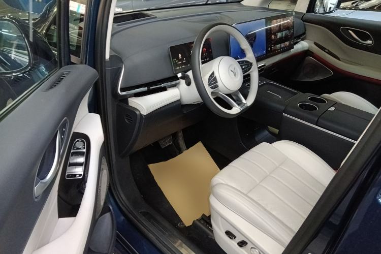 Used VOYAH Dream 2025 PHEV Four-Wheel-Drive Flagship Kunpeng Edition Driver Seat