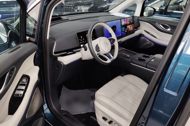 Used VOYAH Dream 2025 PHEV Four-Wheel-Drive Flagship Kunpeng Edition Driver Seat
