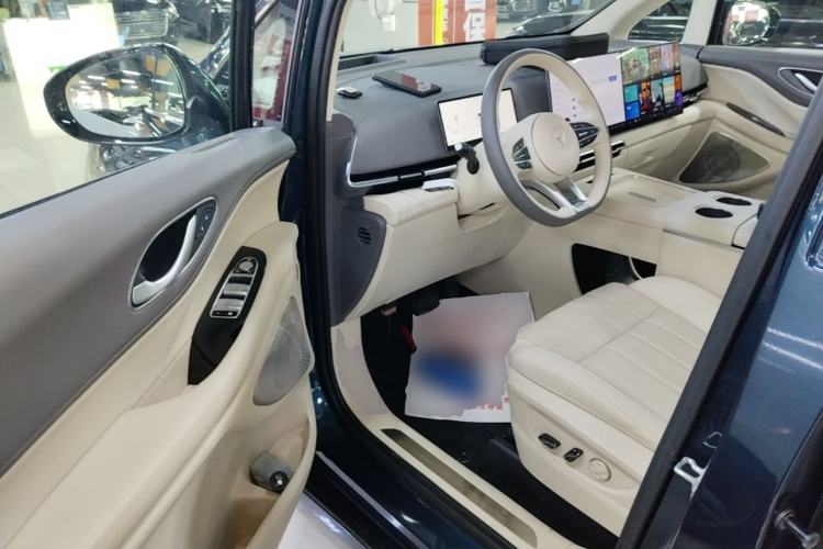 Used VOYAH Dream 2025 PHEV Four-Wheel-Drive Flagship Kunpeng Edition Driver Seat