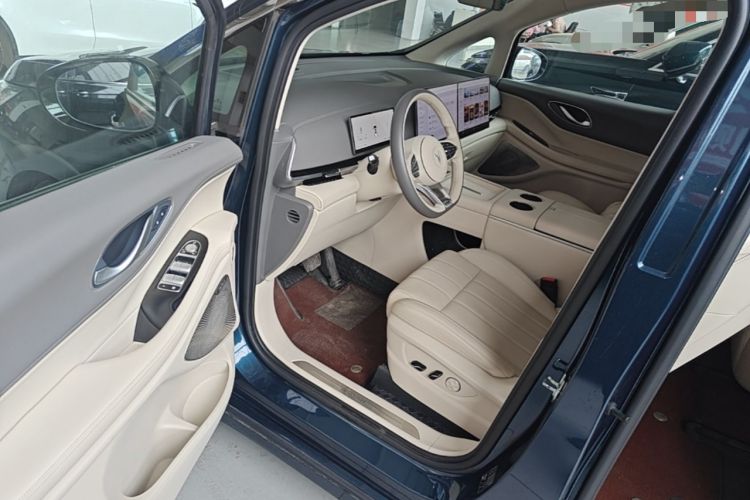 Used VOYAH Dream 2025 PHEV Four-Wheel-Drive Flagship Kunpeng Edition Driver Seat