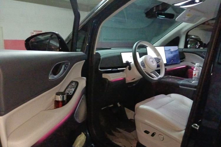Used VOYAH Dream 2025 PHEV Four-Wheel Drive Prestige Kunpeng Edition Driver Seat