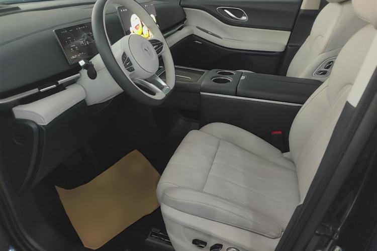 Used VOYAH Dream 2025 PHEV Four-Wheel Drive Excellence Qiankun Edition Driver Seat