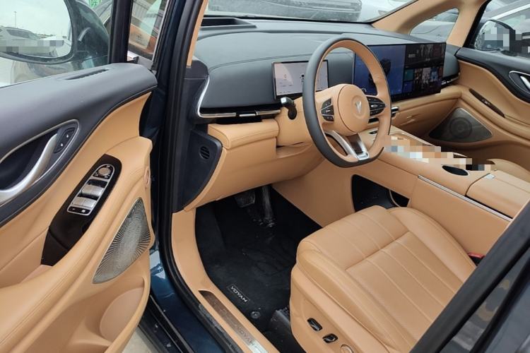 Used VOYAH Dream 2025 PHEV Four-Wheel-Drive Flagship Kunpeng Edition Driver Seat