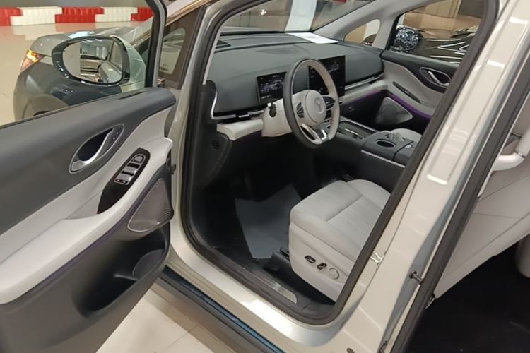 Used VOYAH Dream 2025 PHEV Four-Wheel-Drive Flagship Version – Qiankun Edition Driver Seat