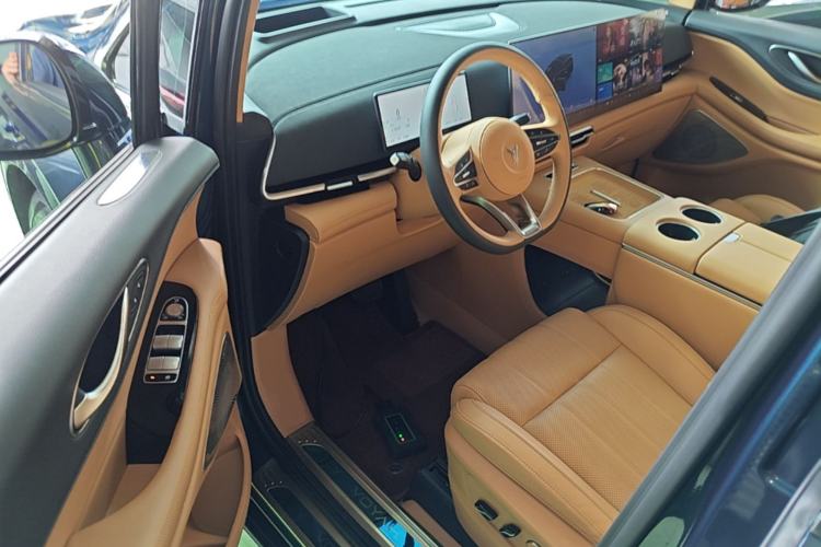 Used VOYAH Dream 2025 PHEV Four-Wheel Drive Prestige Kunpeng Edition Driver Seat