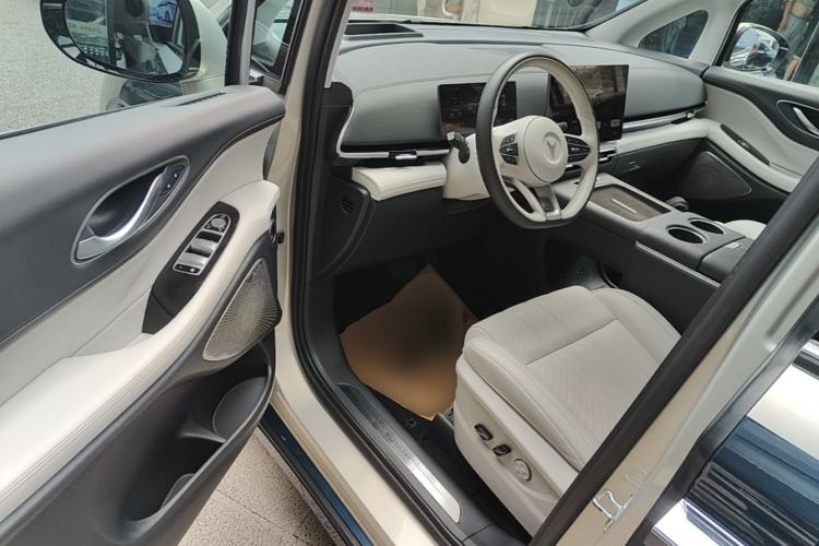 Used VOYAH Dream 2025 PHEV Four-Wheel-Drive Flagship Version – Qiankun Edition Driver Seat