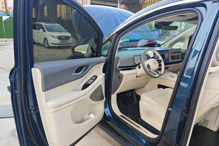 Used VOYAH Dream 2025 PHEV Four-Wheel Drive Prestige Kunpeng Edition Driver Seat