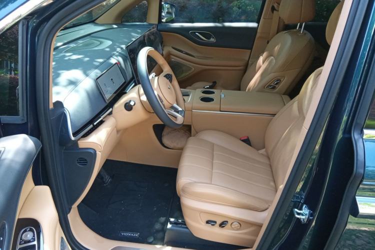 Used VOYAH Dream 2025 PHEV Four-Wheel Drive Excellence Kunpeng Edition Driver Seat