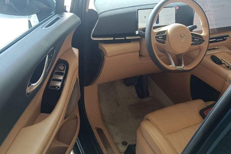 Used VOYAH Dream 2025 PHEV Four-Wheel-Drive Flagship Kunpeng Edition Driver Seat