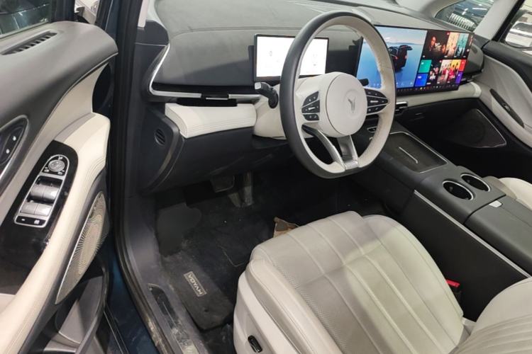 Used VOYAH Dream 2025 PHEV Four-Wheel-Drive Flagship Kunpeng Edition Driver Seat
