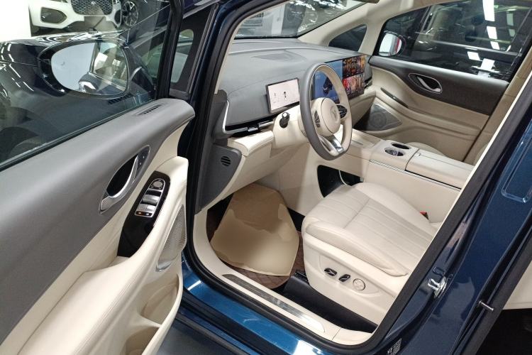 Used VOYAH Dream 2025 PHEV Four-Wheel-Drive Flagship Kunpeng Edition Driver Seat