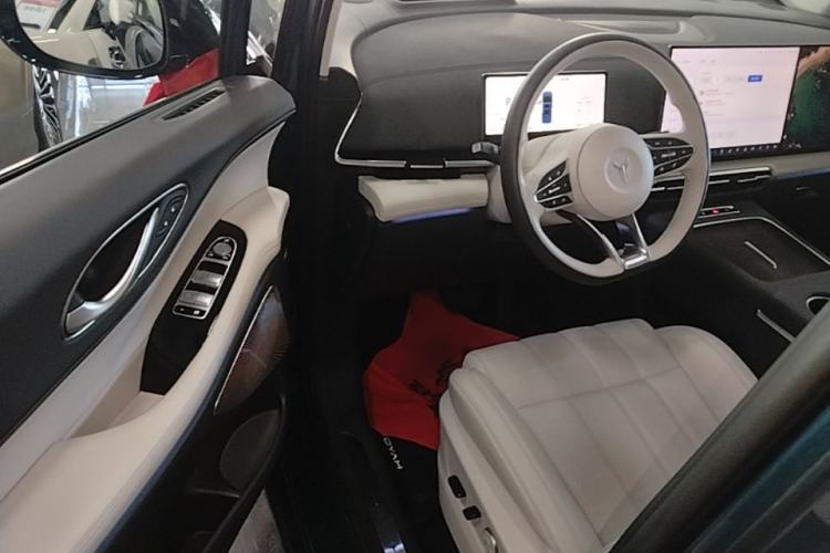 Used VOYAH Dream 2025 PHEV Four-Wheel-Drive Flagship Kunpeng Edition Driver Seat