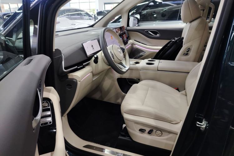 Used VOYAH Dream 2025 PHEV Four-Wheel-Drive Flagship Kunpeng Edition Driver Seat