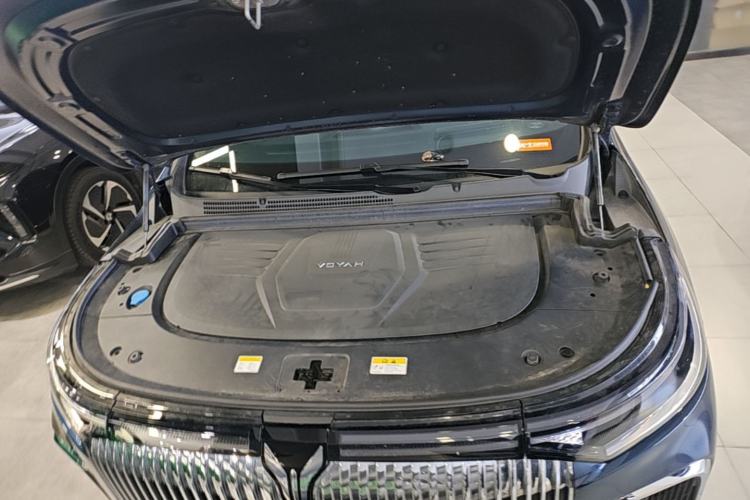 Used VOYAH Dream 2025 PHEV Four-Wheel-Drive Flagship Kunpeng Edition Engine Bay