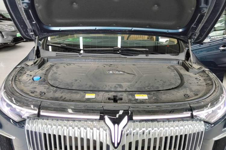 Used VOYAH Dream 2025 PHEV Four-Wheel-Drive Flagship Kunpeng Edition Engine Bay