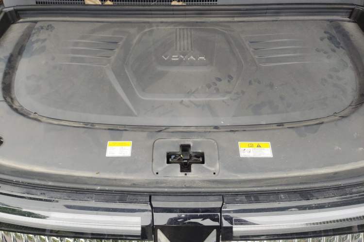 Used VOYAH Dream 2025 PHEV Four-Wheel Drive Prestige Kunpeng Edition Engine Bay