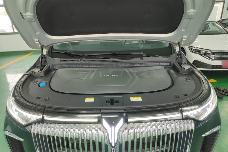 Used VOYAH Dream 2025 PHEV Four-Wheel-Drive Flagship Version – Qiankun Edition Engine Bay