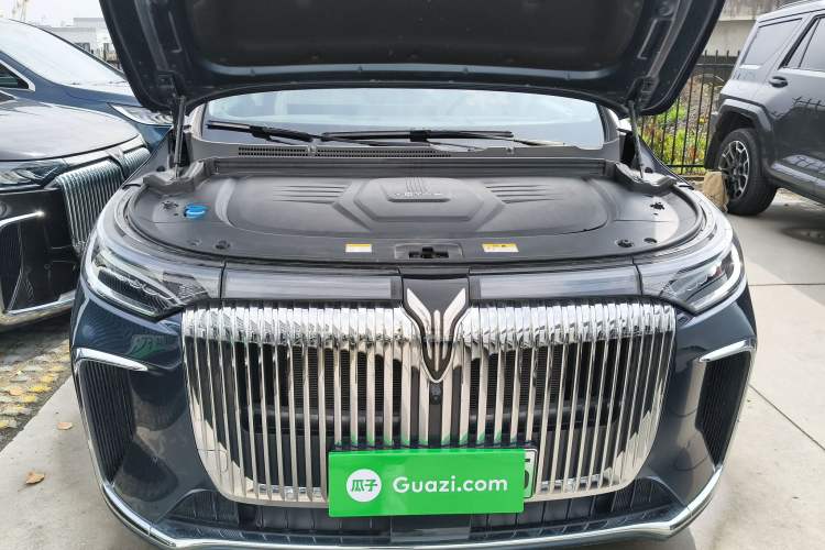 Used VOYAH Dream 2025 PHEV Four-Wheel-Drive Flagship Kunpeng Edition Engine Bay