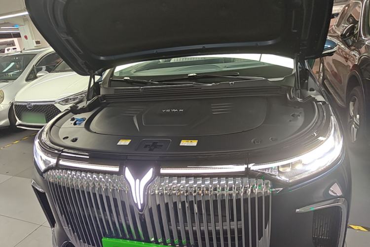Used VOYAH Dream 2025 PHEV Four-Wheel-Drive Flagship Kunpeng Edition Engine Bay