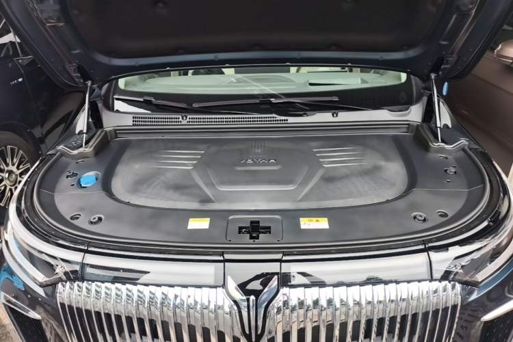 Used VOYAH Dream 2025 PHEV Four-Wheel-Drive Flagship Version – Qiankun Edition Engine Bay