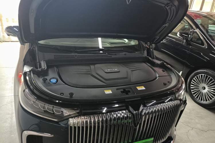 Used VOYAH Dream 2025 PHEV Four-Wheel-Drive Flagship Kunpeng Edition Engine Bay