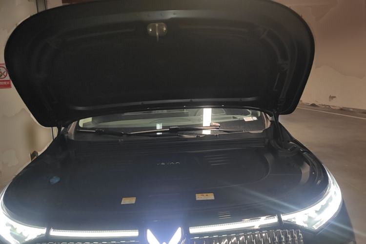 Used VOYAH Dream 2025 PHEV Four-Wheel-Drive Flagship Kunpeng Edition Engine Bay