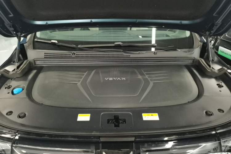 Used VOYAH Dream 2025 PHEV Four-Wheel Drive Prestige Qiankun Edition Engine Bay