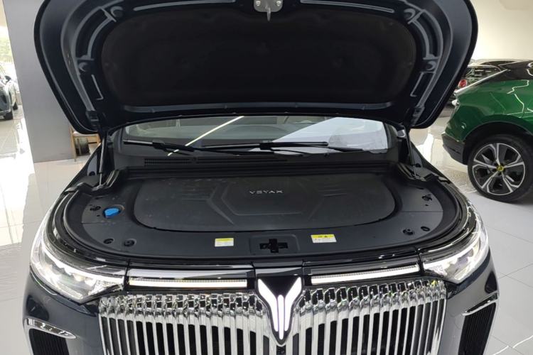 Used VOYAH Dream 2025 PHEV Four-Wheel-Drive Flagship Kunpeng Edition Engine Bay