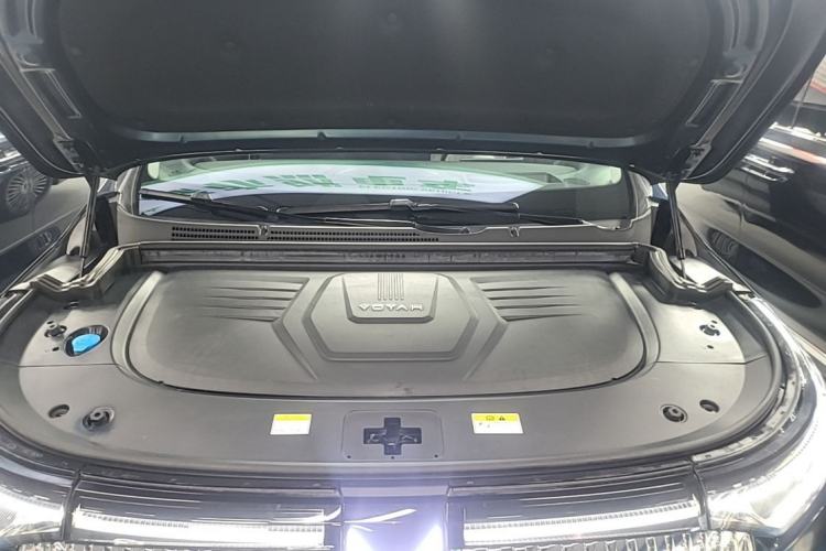 Used VOYAH Dream 2025 PHEV Four-Wheel-Drive Flagship Kunpeng Edition Engine Bay