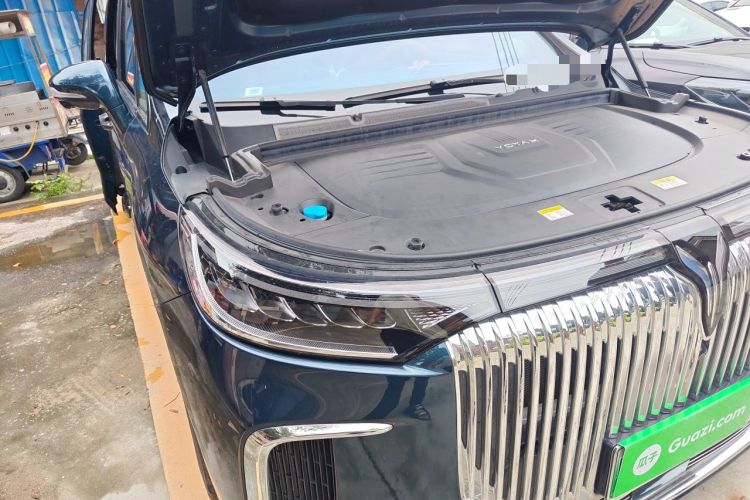 Used VOYAH Dream 2025 PHEV Four-Wheel-Drive Flagship Version – Qiankun Edition Engine Bay Right