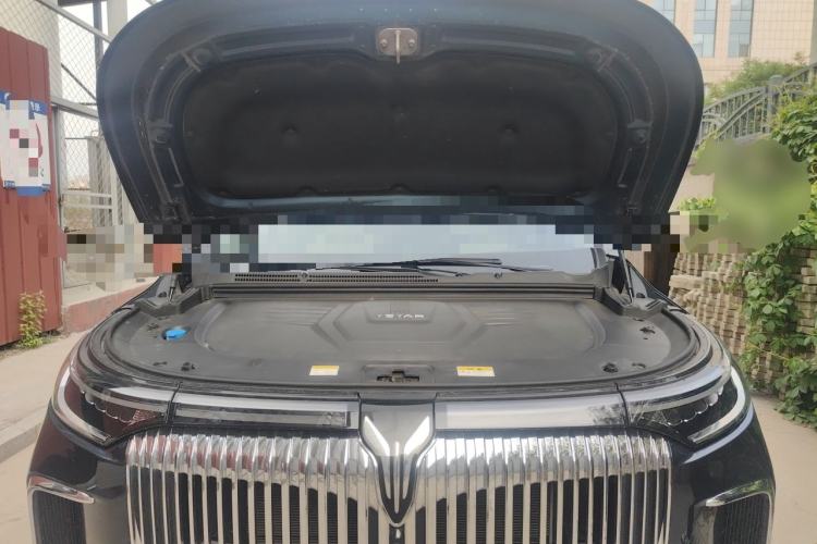 Used VOYAH Dream 2025 PHEV Four-Wheel-Drive Flagship Version – Qiankun Edition Engine Bay