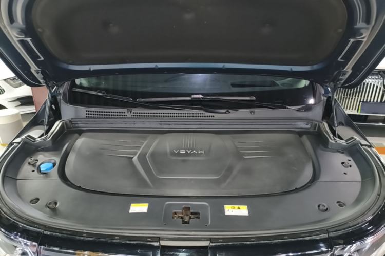 Used VOYAH Dream 2025 PHEV Four-Wheel-Drive Flagship Kunpeng Edition Engine Bay
