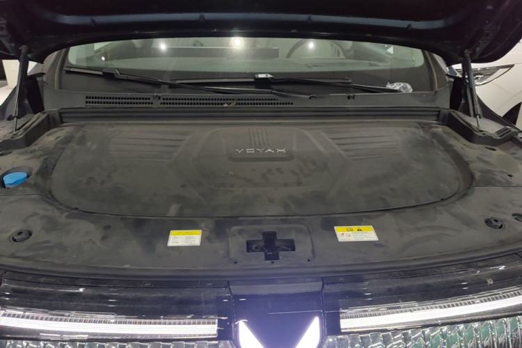 Used VOYAH Dream 2025 PHEV Four-Wheel-Drive Flagship Kunpeng Edition Engine Bay