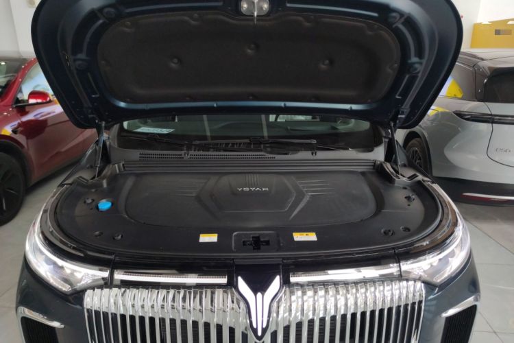 Used VOYAH Dream 2025 PHEV Four-Wheel-Drive Flagship Kunpeng Edition Engine Bay