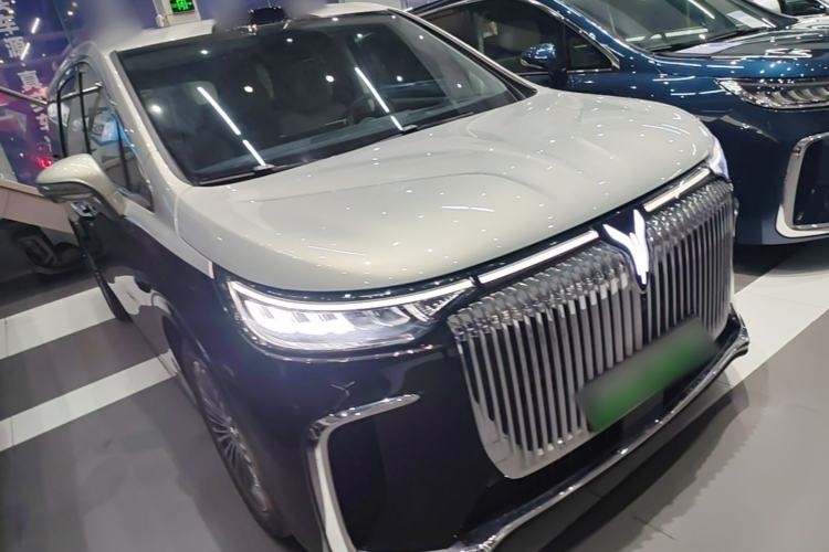 Used VOYAH Dream 2025 PHEV Four-Wheel-Drive Flagship Version – Qiankun Edition Exterior 1